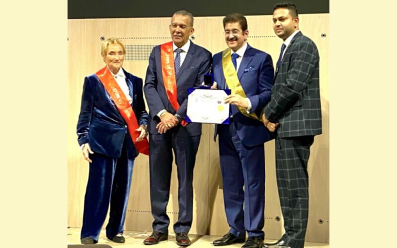 Sandeep Marwah honoured with Regal British Award in London