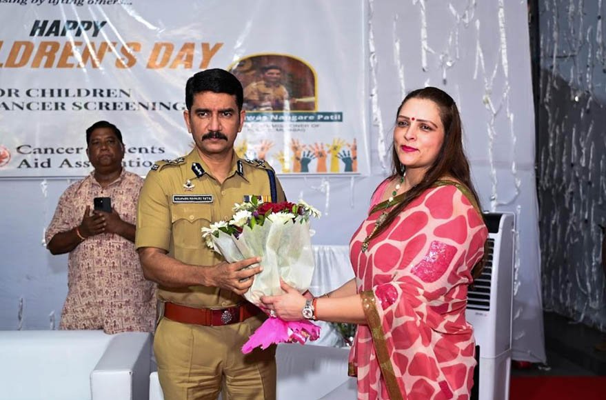 Mumbai joint commissioner of police, Vishwas Nangare Patil attended the Children’s day charity event organized by Nidarshana Gowani of Kamala Trust